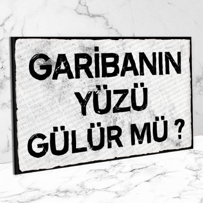  Garibanın yüzü gülür mü? Retro Ahşap Poster